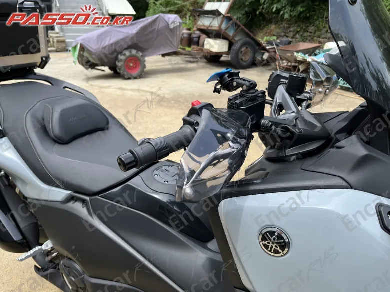 Yamaha T Max 560 - фото 4
