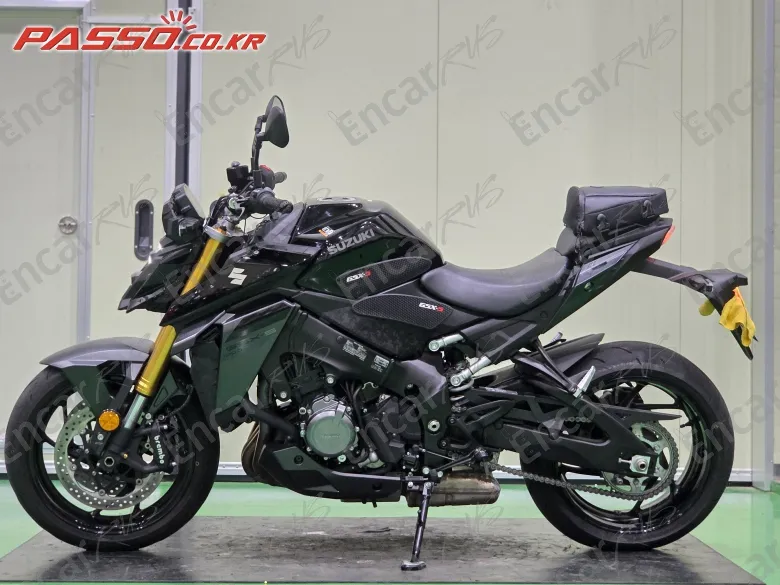 Suzuki Gsx S 1000 - фото 1