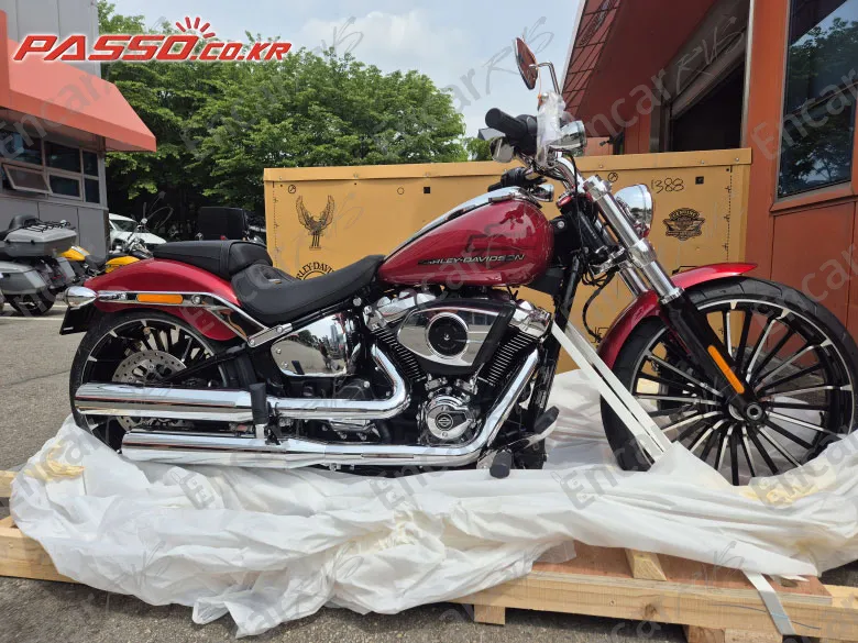 Harley-Davidson Breakout 117 - фото 0