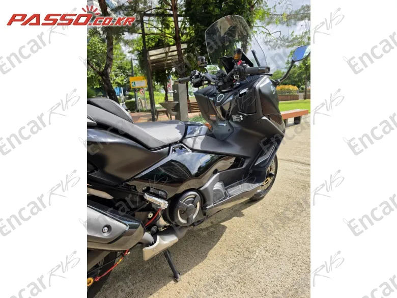 Yamaha T Max 560 - фото 4