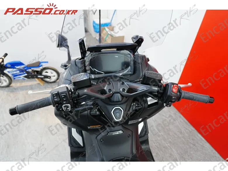 Yamaha T Max 560 - фото 3