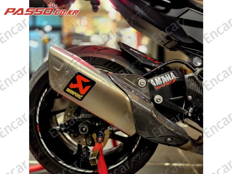 Yamaha Yzf R1 - фото 6