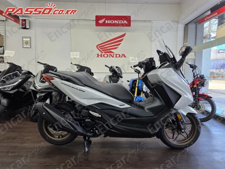 Honda Forza 350 - фото 0