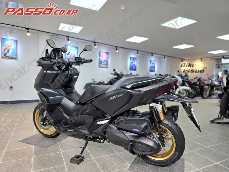 Honda Adv 350 - фото 5