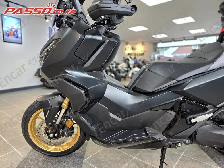 Honda Adv 350 - фото 6