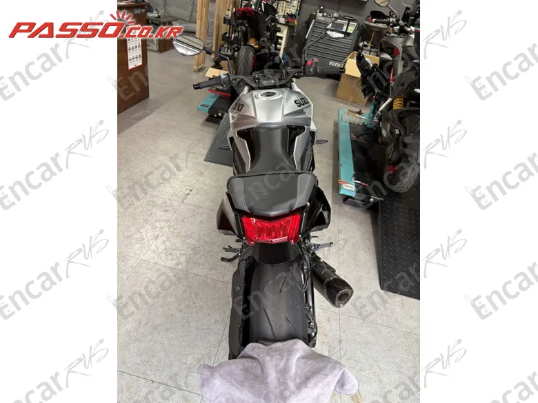Suzuki Katana Gsx S 1000 - фото 2