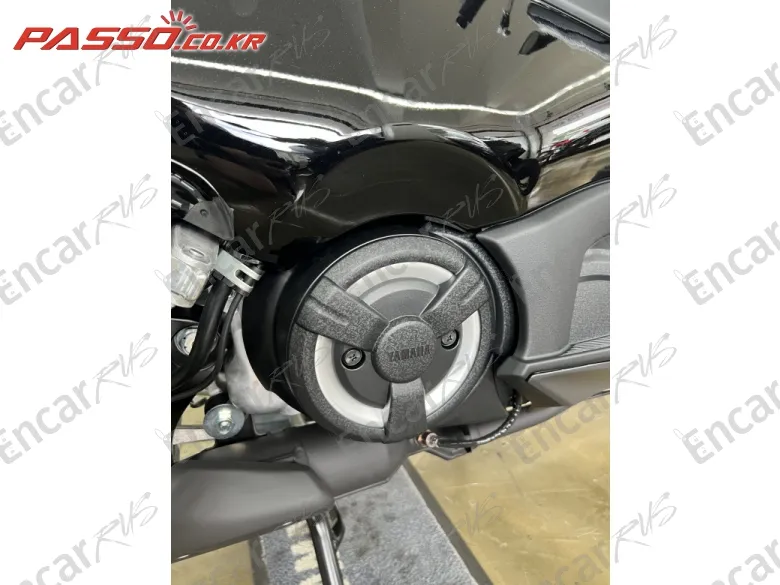 Yamaha T Max 560 - фото 4