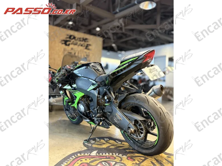 Kawasaki Zx 6 R - фото 2