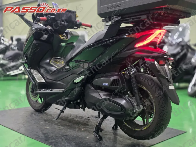 Honda Forza 350 - фото 4