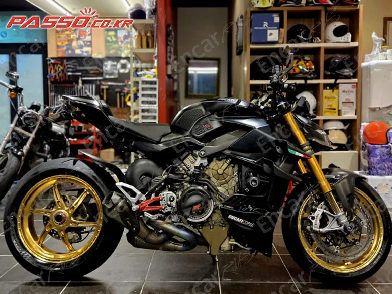 Ducati Streetfighter V4 S - фото 0