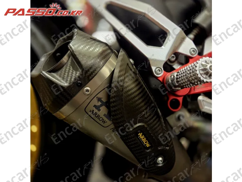 Ducati Streetfighter V4 S - фото 6
