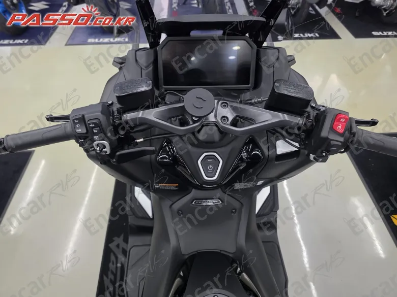 Yamaha T Max 560 - фото 3