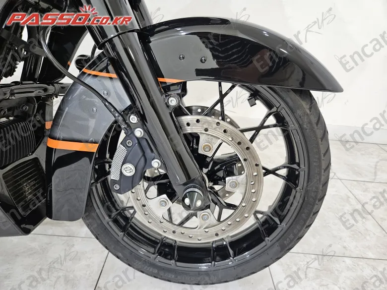 Harley-Davidson Road Glide Special - фото 5
