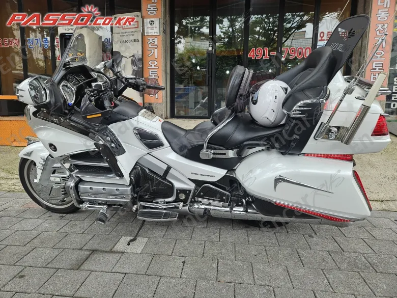 Honda Goldwing 1800 - фото 1