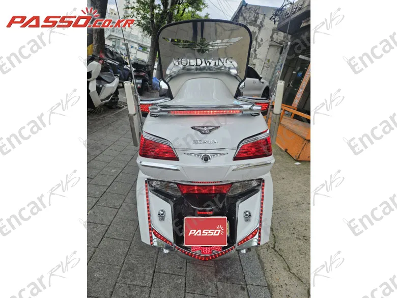 Honda Goldwing 1800 - фото 2