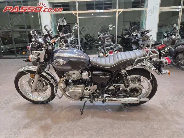 Kawasaki W 800 - фото 1