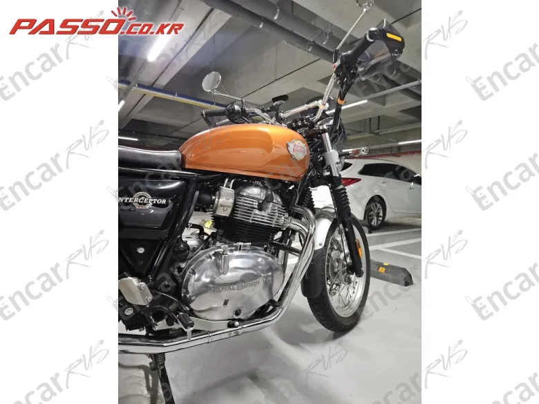 Royal Enfield Interceptor 650 - фото 1
