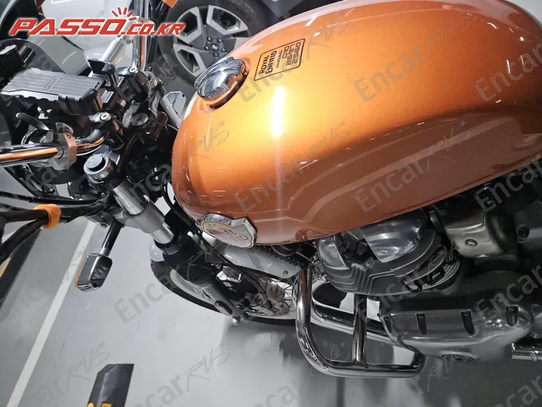 Royal Enfield Interceptor 650 - фото 6