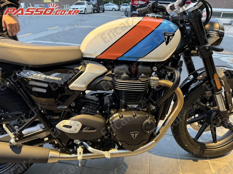 Triumph Speed Twin - фото 6