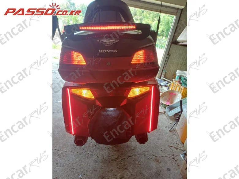 Honda Goldwing 1800 - фото 2