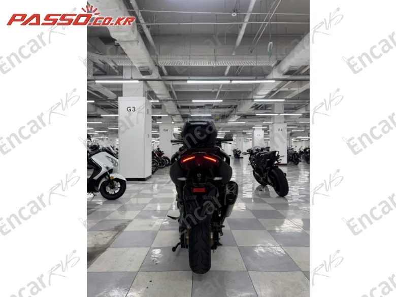 Yamaha T Max 560 - фото 2