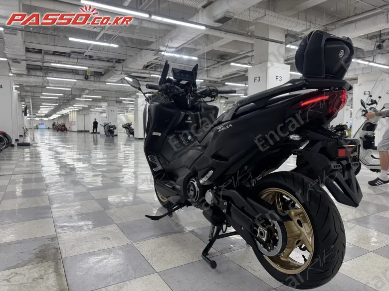 Yamaha T Max 560 - фото 5