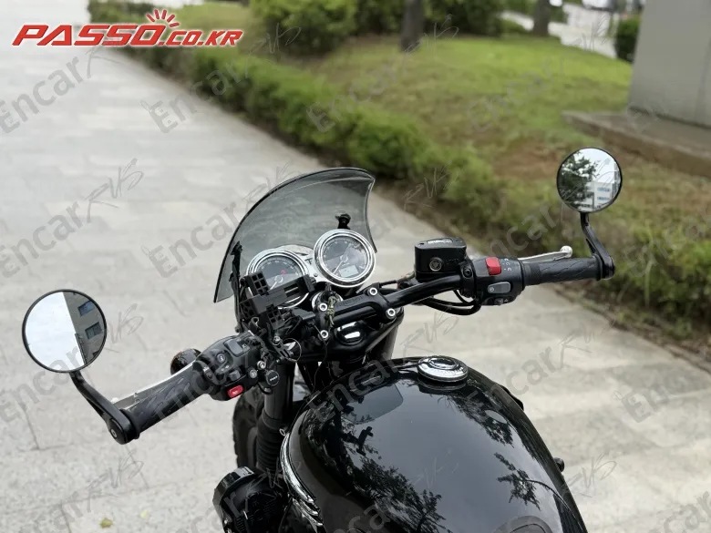 Triumph Bonneville T120 Black - фото 3
