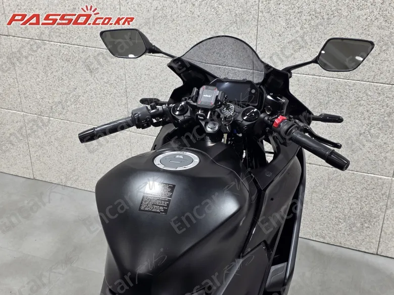 Yamaha Yzf R3 - фото 3