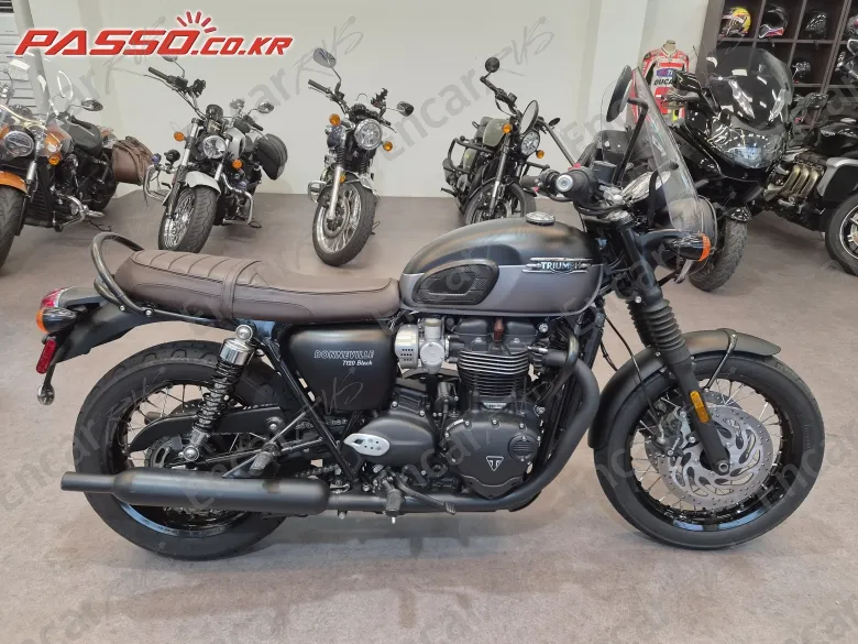Triumph Bonneville T120 Black - фото 0