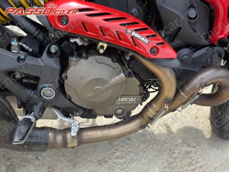Ducati Monster 821 - фото 4