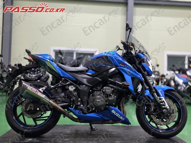 Suzuki Gsx S 750 - фото 0