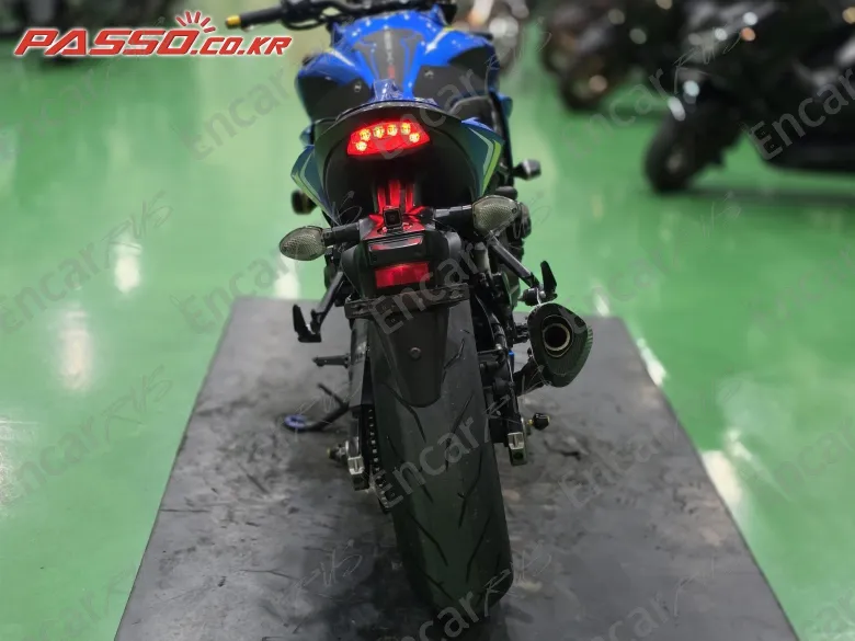 Suzuki Gsx S 750 - фото 2
