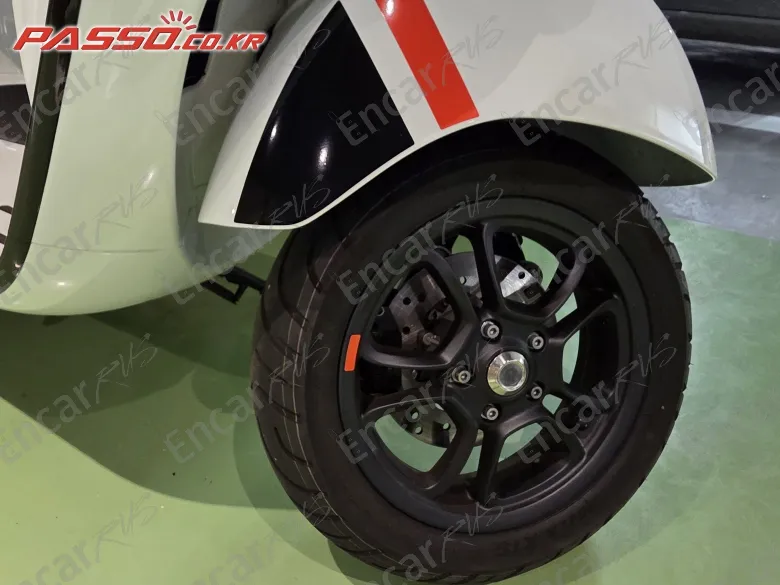 Vespa Gts 125 Super Sports - фото 4