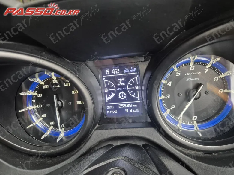 Yamaha T Max 560 - фото 3