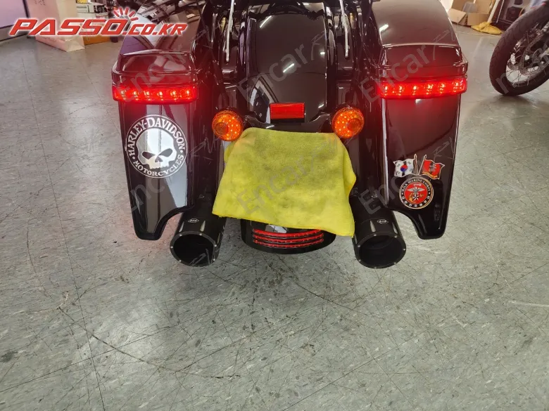 Harley-Davidson Flhxs Street Glide Special - фото 2