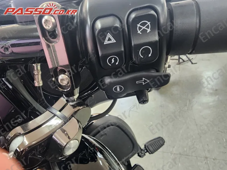Harley-Davidson Flhxs Street Glide Special - фото 4