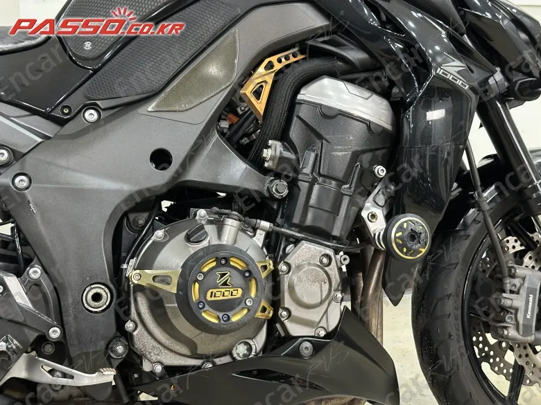 Kawasaki Z 1000 - фото 4