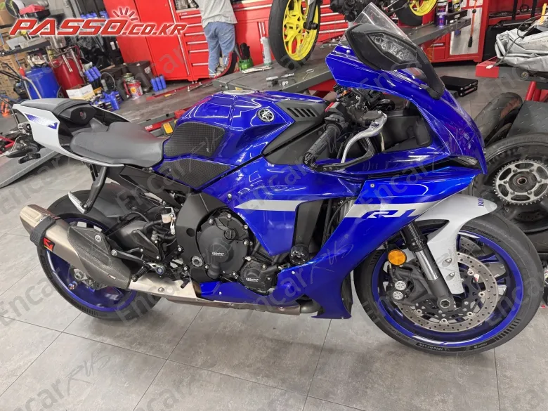 Yamaha Yzf R1 - фото 0