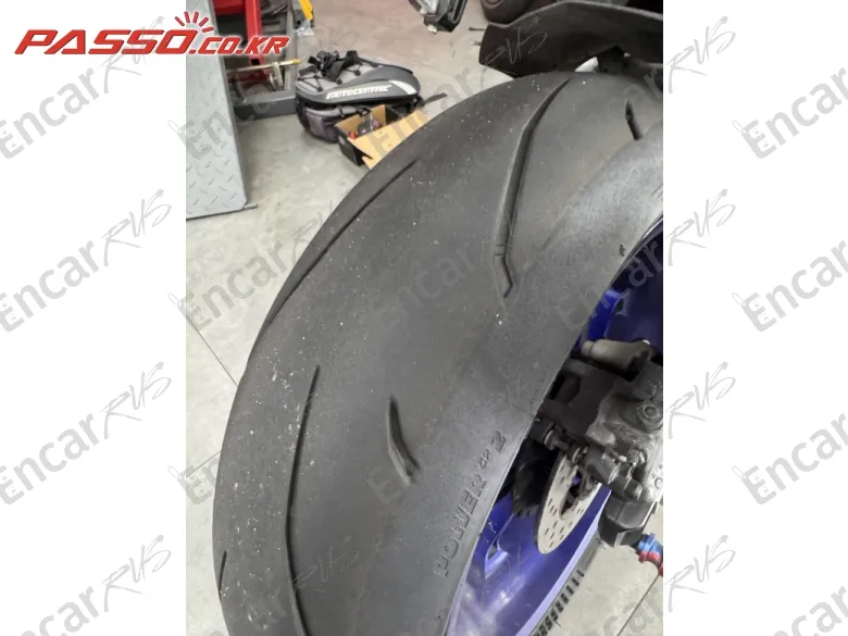 Yamaha Yzf R1 - фото 5