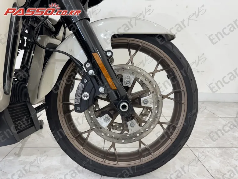 Harley-Davidson Road Glide St - фото 5