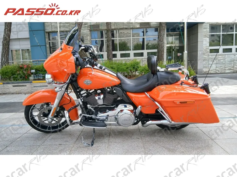 Harley-Davidson Flhxs Street Glide Special - фото 1
