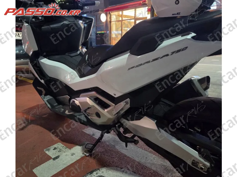 Honda Forza 750 - фото 4