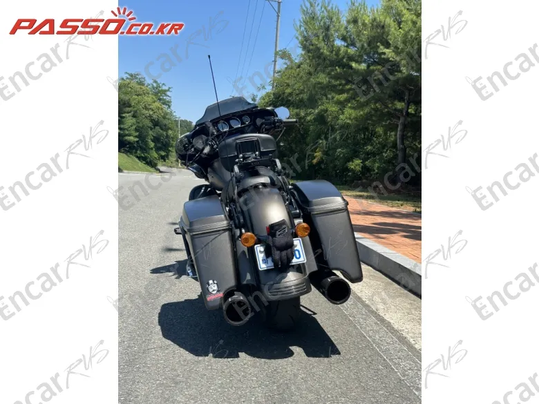 Harley-Davidson Flhxs Street Glide Special - фото 2