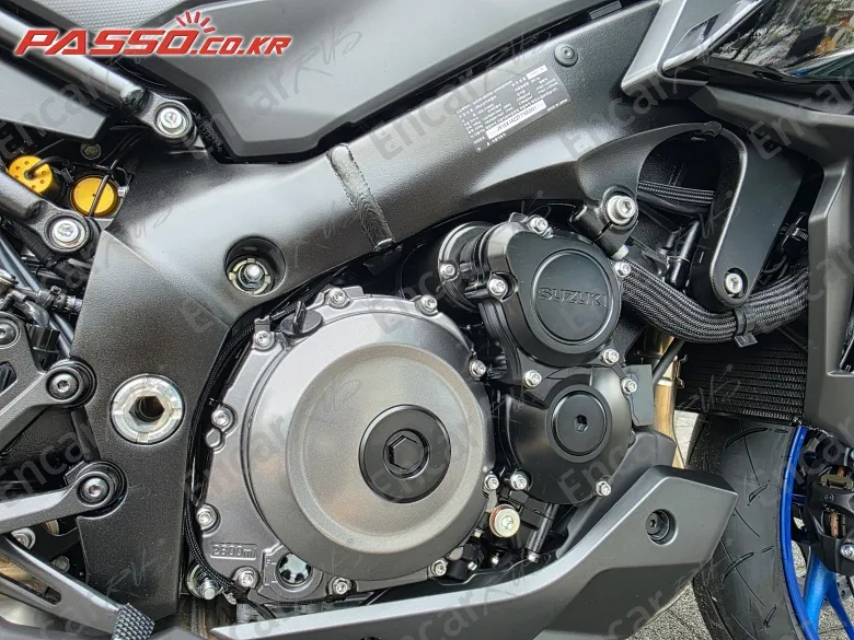 Suzuki Gsx S 1000 Gx - фото 4