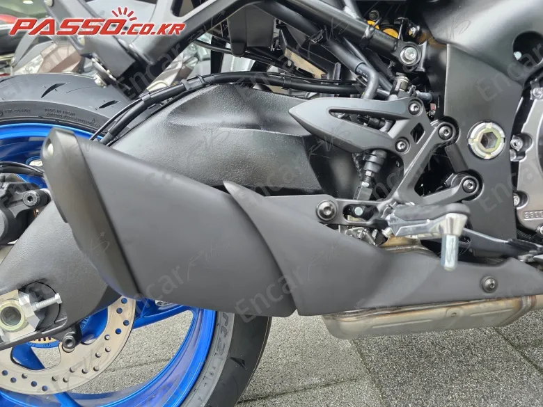 Suzuki Gsx S 1000 Gx - фото 6