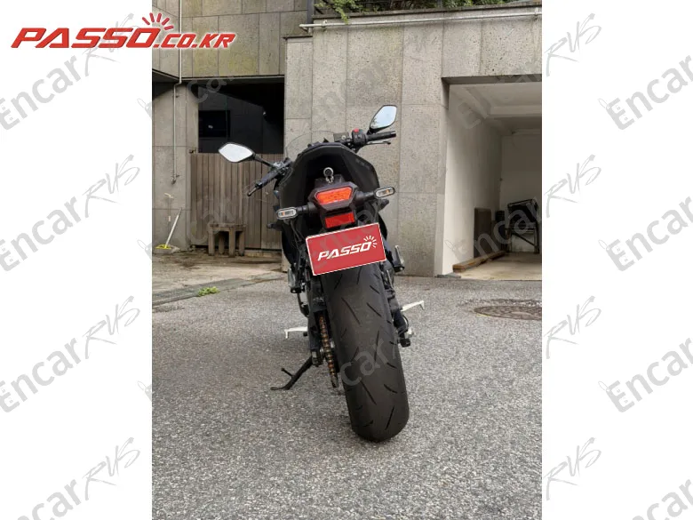 Suzuki Gsx 8 R - фото 2