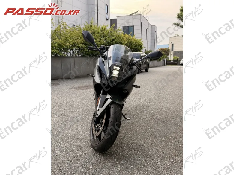 Suzuki Gsx 8 R - фото 4