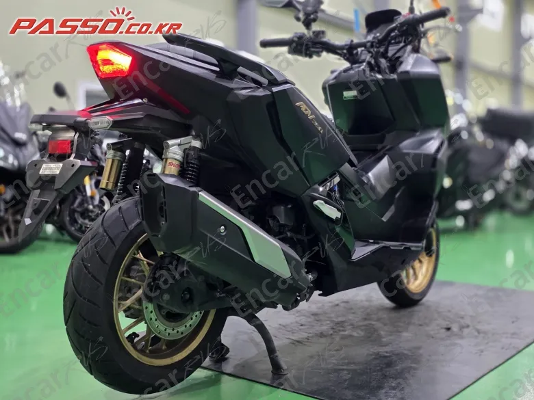 Honda Adv 350 - фото 6