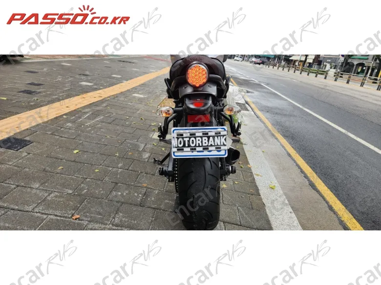 Yamaha Xsr 700 - фото 2