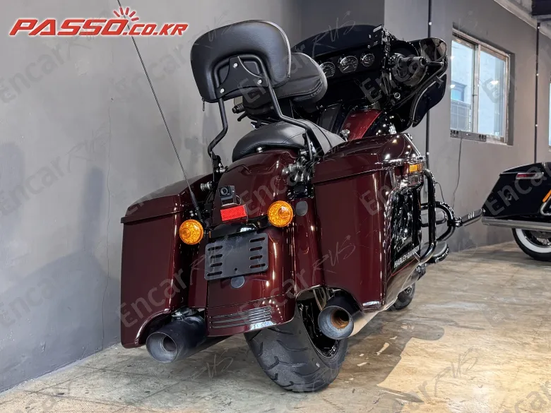 Harley-Davidson Flhxs Street Glide Special - фото 2